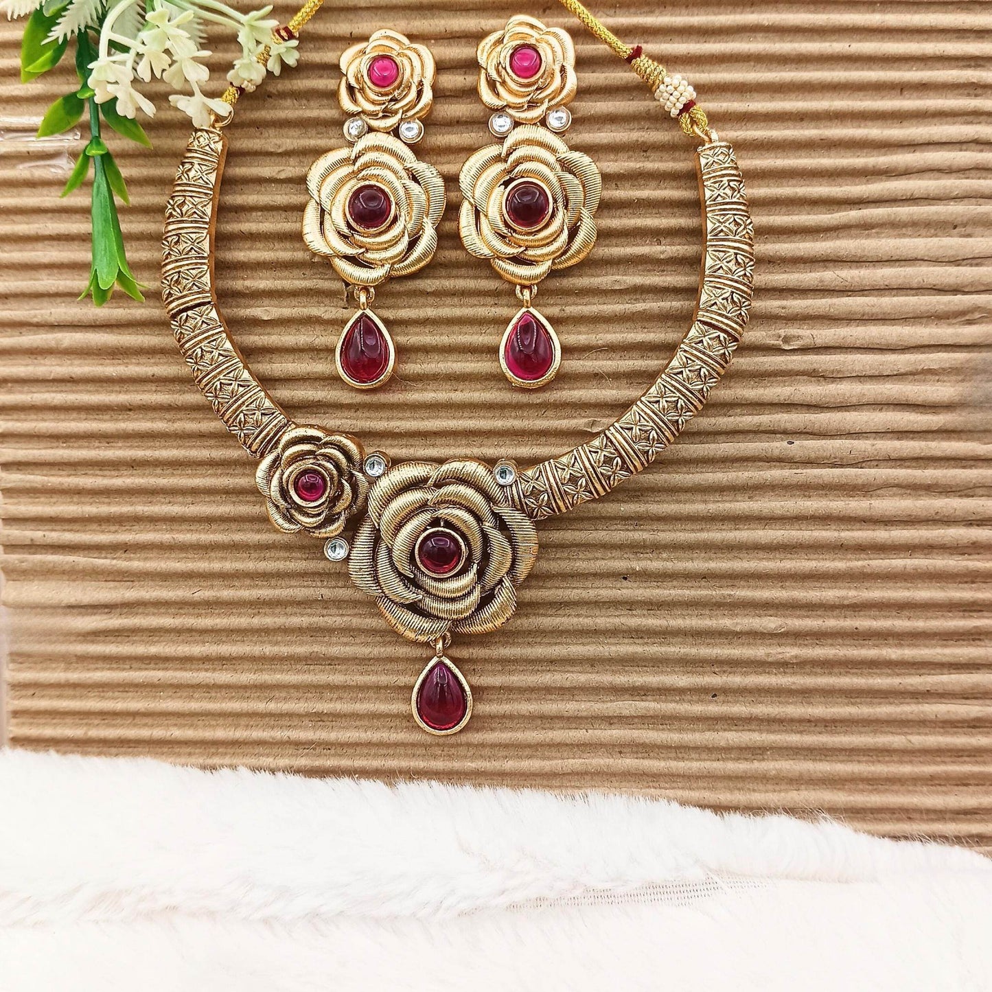 Flower Rajwadi Hasadi Necklace Set - Nandai Jewels