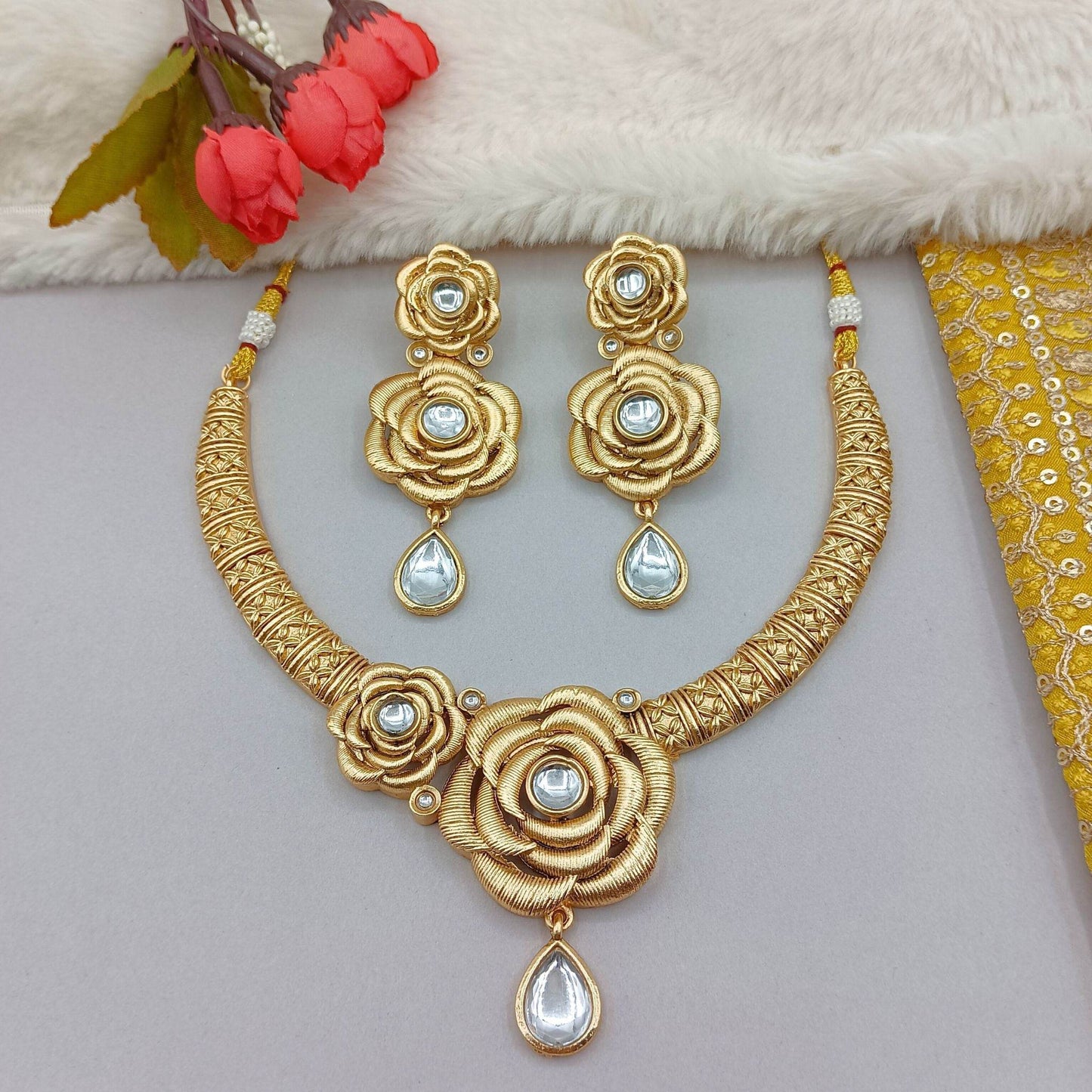 Flower Rajwadi Necklace - Nandai Jewels