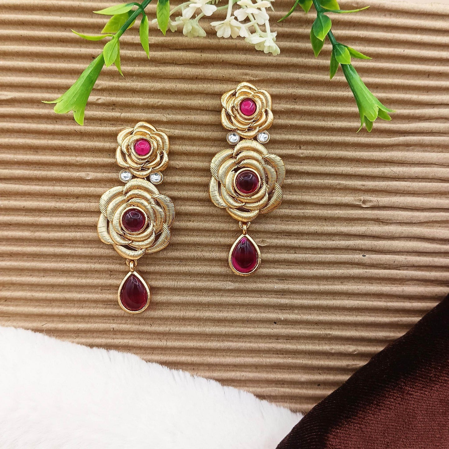 Flower Rajwadi Hasadi Necklace With Earrings - Nandai Jewels